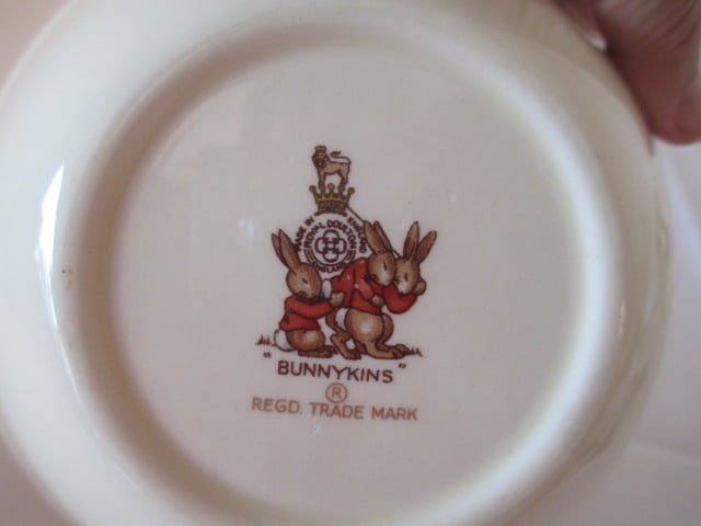 Royal Doulton Bunnykins "Storytime" Figurine and Toddler Cup and Bowl Set - 12