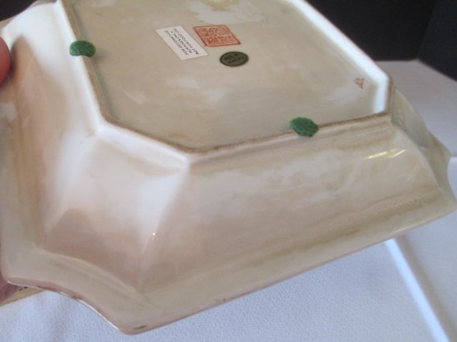 Chinese Porcelain Trinket Box, Plate, Cachepot and Abacus Paperweight - 7