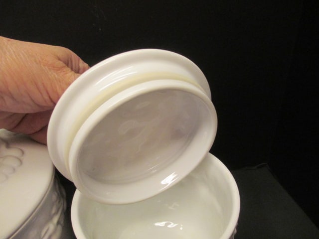 3 Piece White Ceramic Fruit in Relief Canister Set - 3