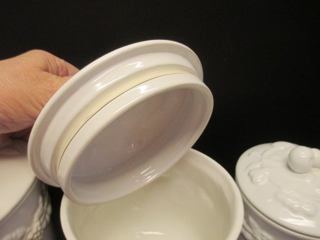 3 Piece White Ceramic Fruit in Relief Canister Set - 4