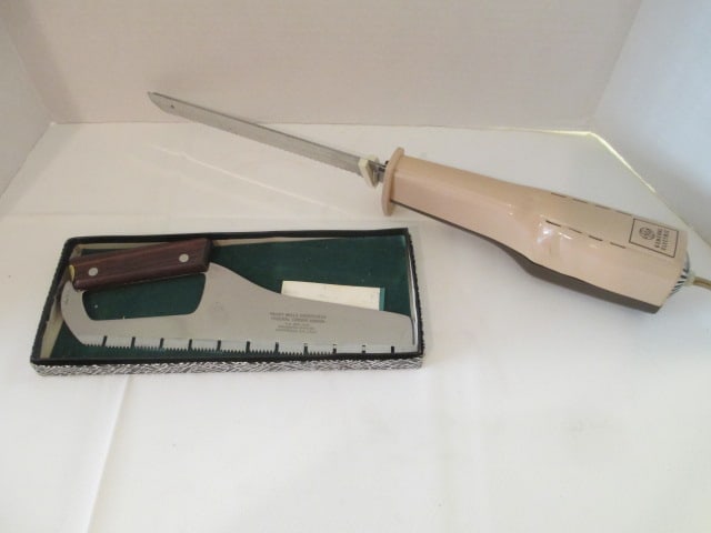 GE Electric Knife and Advertisement Frozen Meat Knife in Original Box: GE powers on 