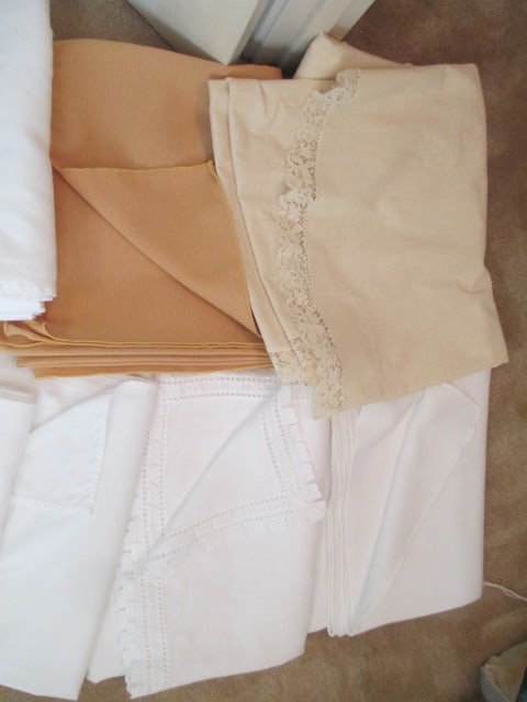 Grouping of Nice Table Cloths, Dollies and Napkins - 2