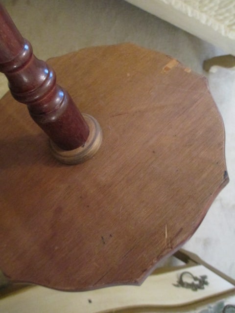 Small Pie Crust Accent Table - 3