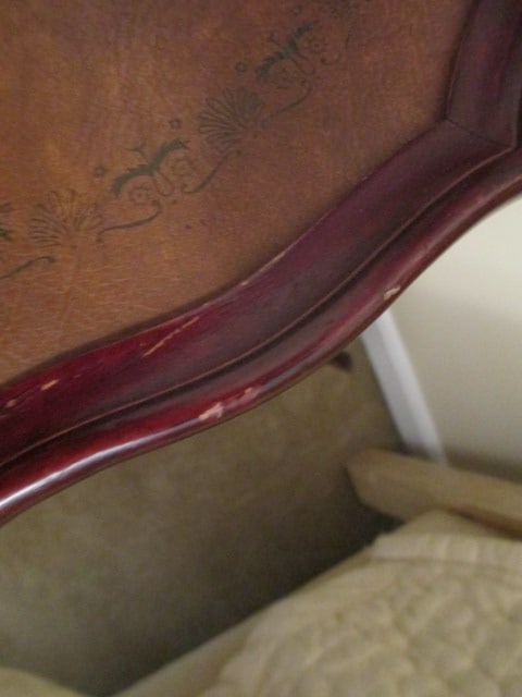 Small Pie Crust Accent Table - 7