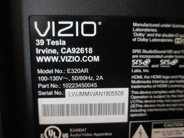 Vizio 32" LED LCD HDTV with Remote - 5