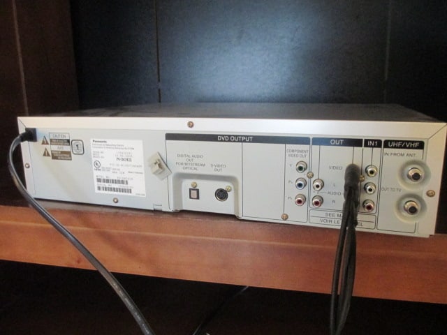 Panasonic PV-D4743S VHS/DVD Combination Player with Remote - 6