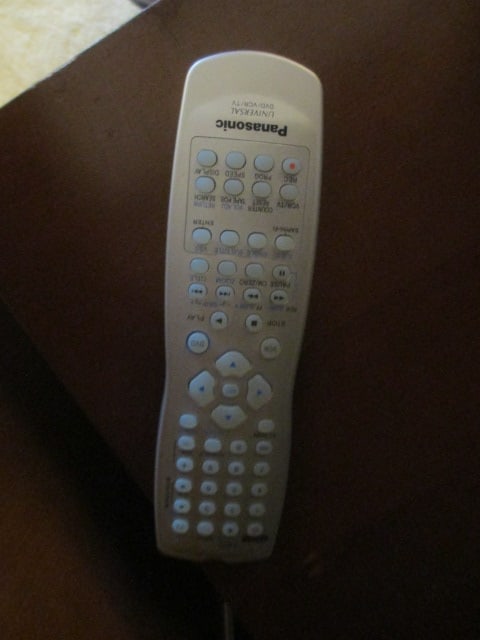 Panasonic PV-D4743S VHS/DVD Combination Player with Remote - 8