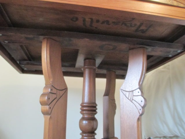 Antique Maysville Victorian Table with Drawer - 7