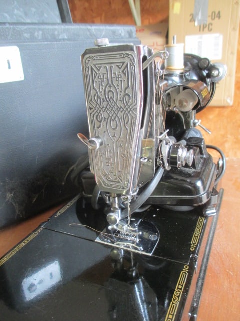Vintage Singer Featherweight Electric Portable Sewing Machine and Folding - 8