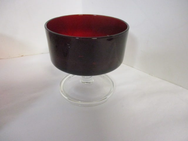 Set of 11 Vintage Luminarc "Cavalier" Ruby Red Short-Stemmed Champagne - 3