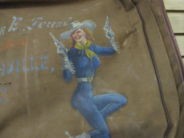 WWII Greenville, SC Native Soldier's Handpainted Pin-Up Girl Garment Bag Suitcase - 10