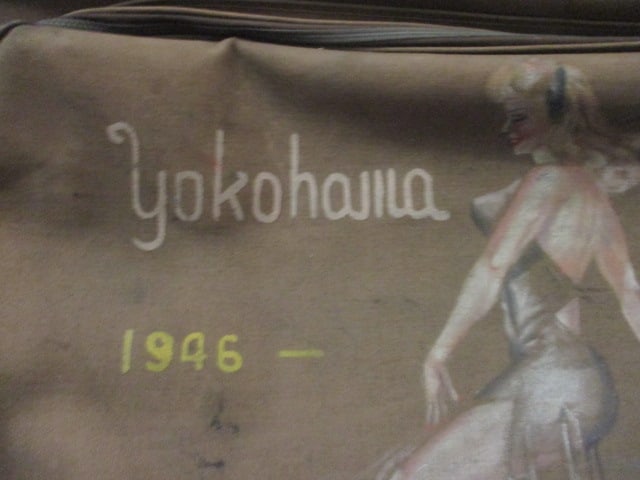 WWII Greenville, SC Native Soldier's Handpainted Pin-Up Girl Garment Bag Suitcase - 2