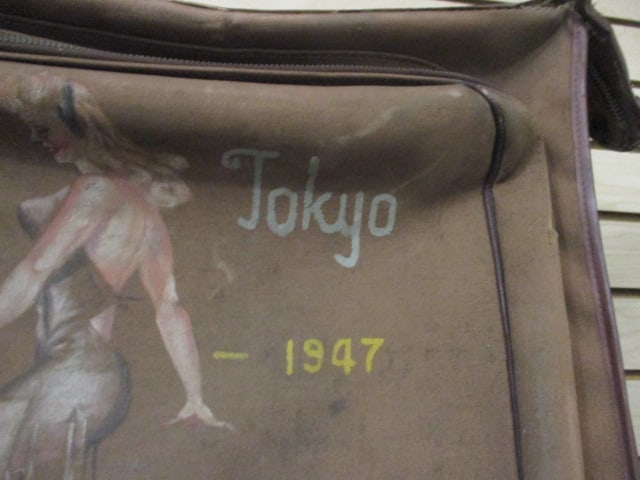 WWII Greenville, SC Native Soldier's Handpainted Pin-Up Girl Garment Bag Suitcase - 3