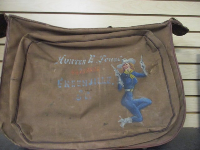 WWII Greenville, SC Native Soldier's Handpainted Pin-Up Girl Garment Bag Suitcase - 8