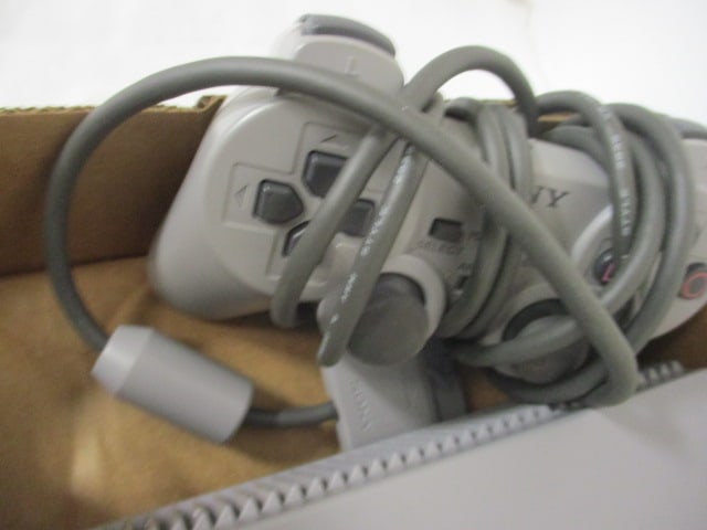 Vintage Sony PlayStation 1 Video Game Console, 2 Controllers, 3 Game Disks, - 8