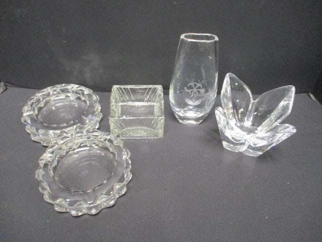 Lot of Vintage Glass Ashtrays, Candle Holder and Vase (1 of 9)