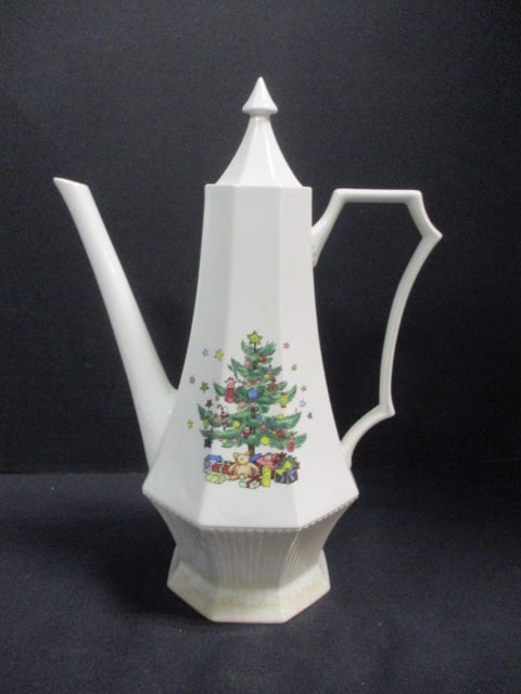 Vintage Nikko Classic Collection "Christmastime" Coffee Pot: 13 1/2", crazing