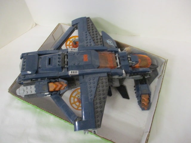 LEGO Marvel Avengers Ultimate Quinjet Building Set: . 