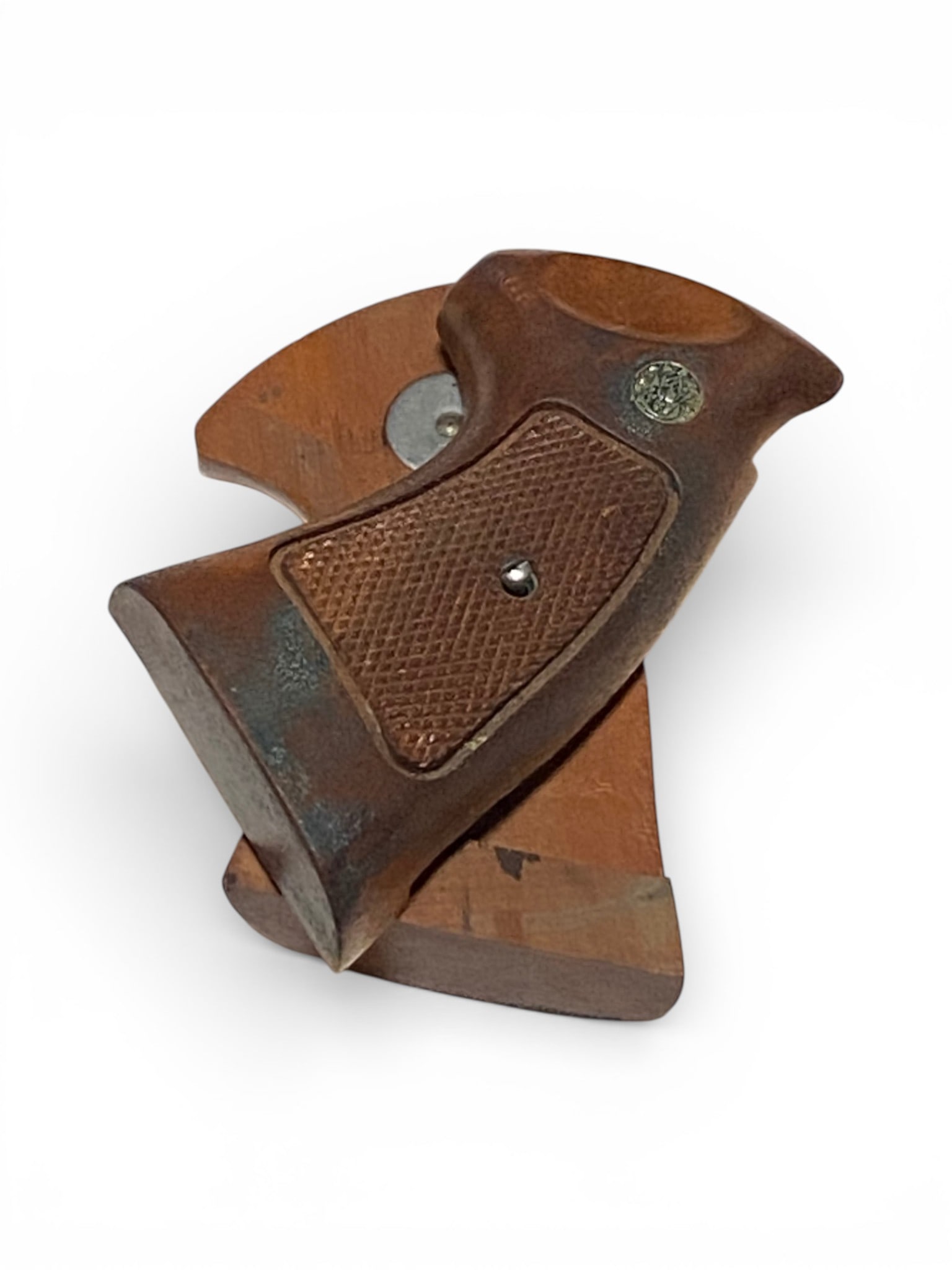 Original Smith & Wesson 1981 N-Frame Wood Checkered Madallion Grips (1 of 4)