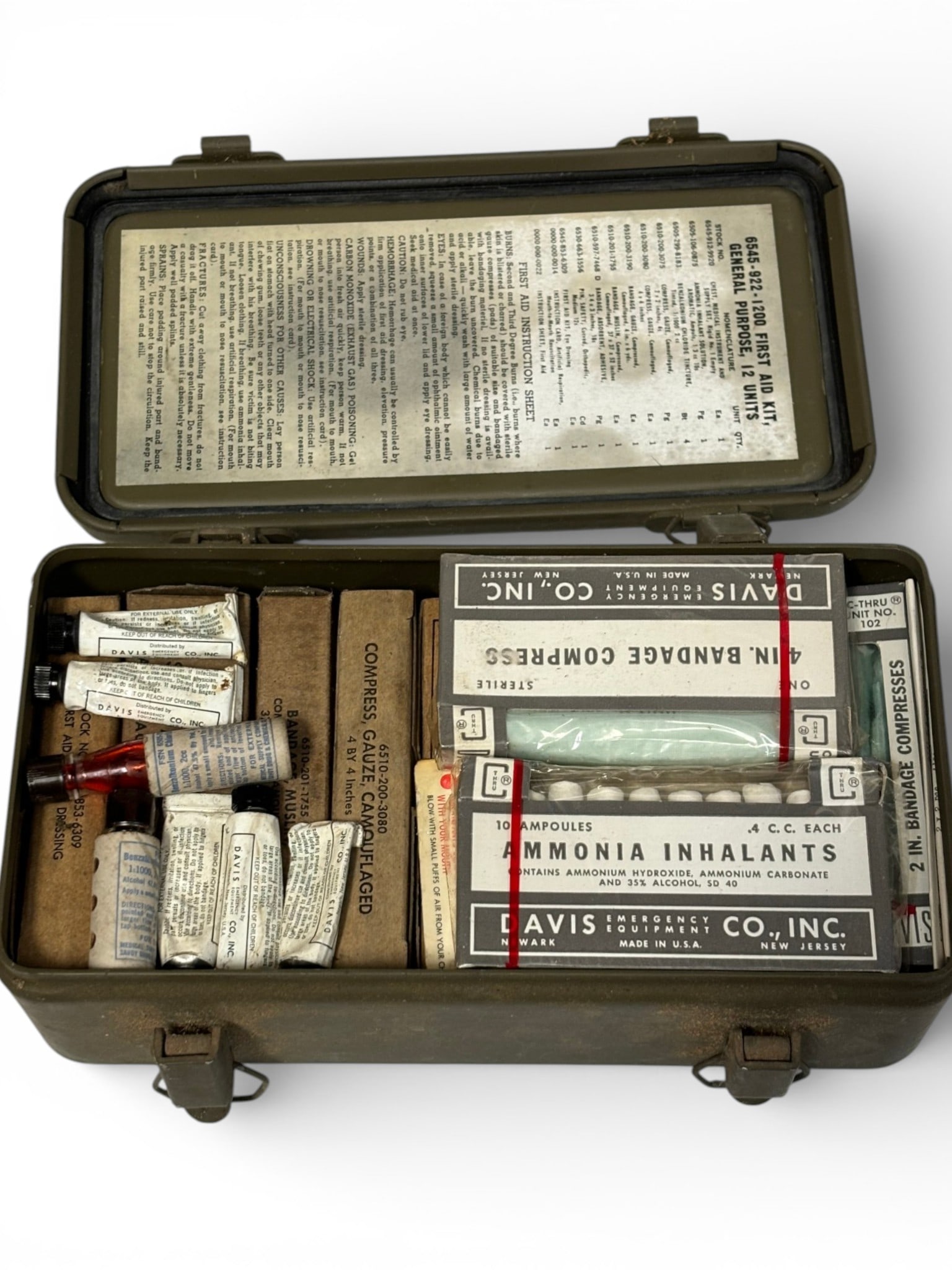 Vietnam Era US Army General Purpose 12 Unit First Aid Kit 6545-922-1200 (1 of 12)