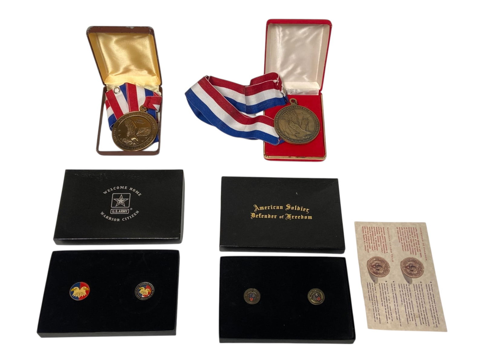 Lot of Modern Military Medals and Pins (1 of 14)