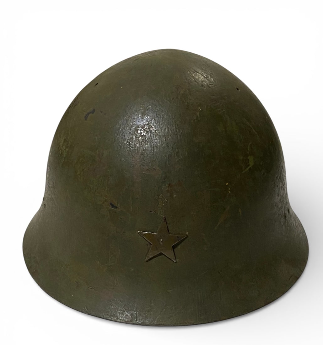 WWII Japanese Type 90 Helmet with Star Emblem (1 of 3)