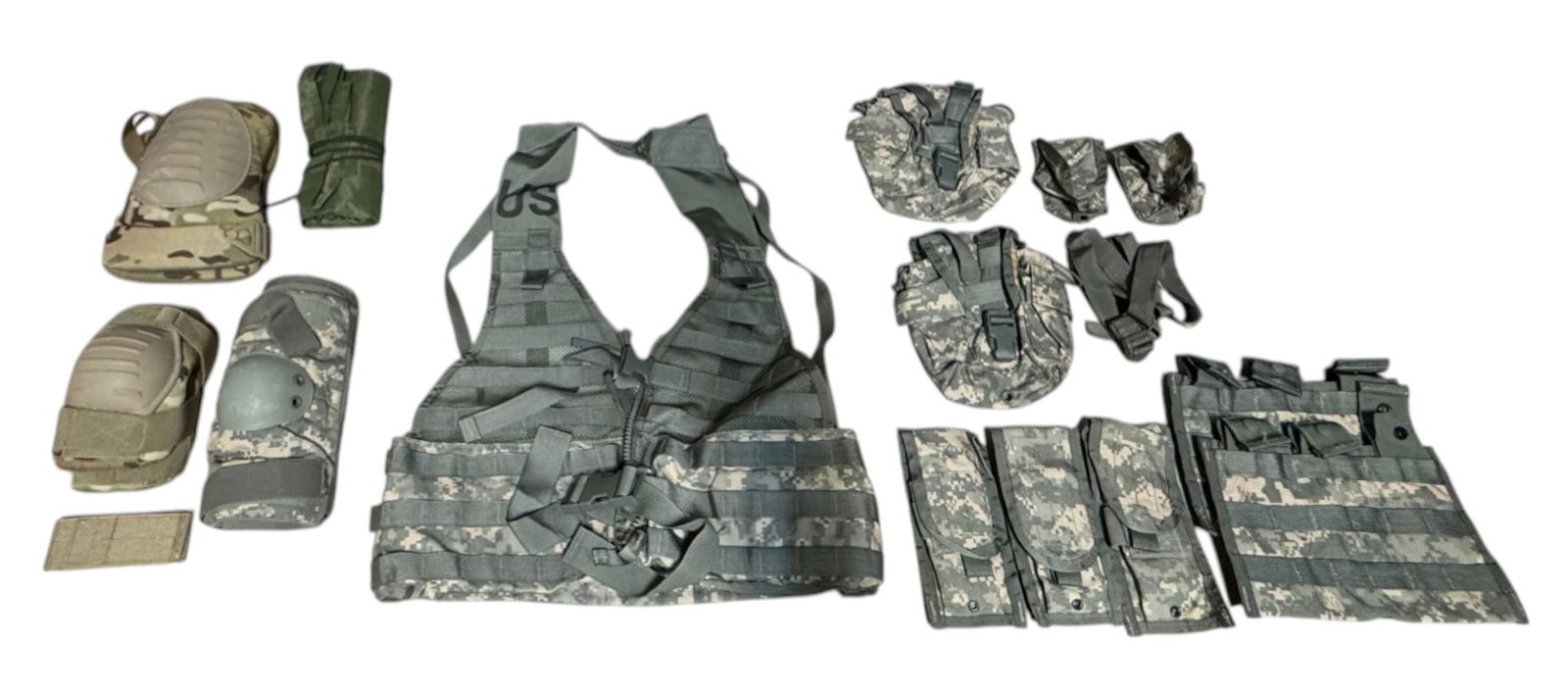 Modern Military Lot: Digital Camo Shoulder Pads, Elbow Pads, Magazine Pouches, Waterproof Clothing Pad , Vest Rig US Marked (Size M/L and adjustable). See Photos to see what is all here.
