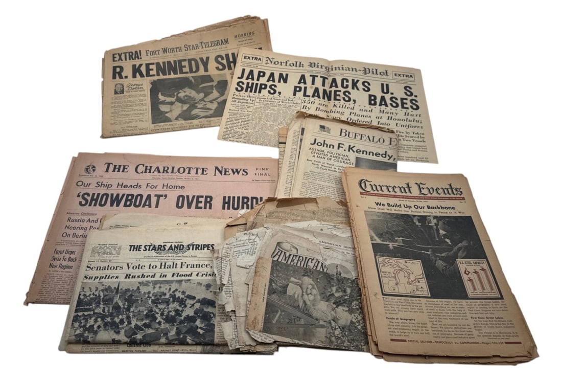 Large 1900's Newspapers: See Photos 