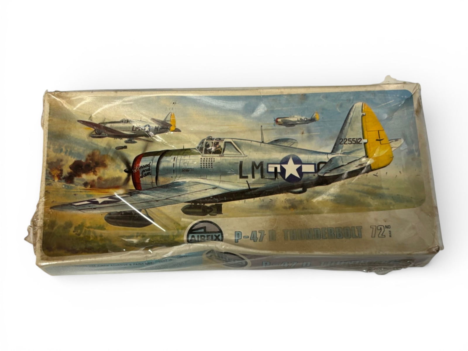 (2) Model Planes of P47D Thunderbolt - 2