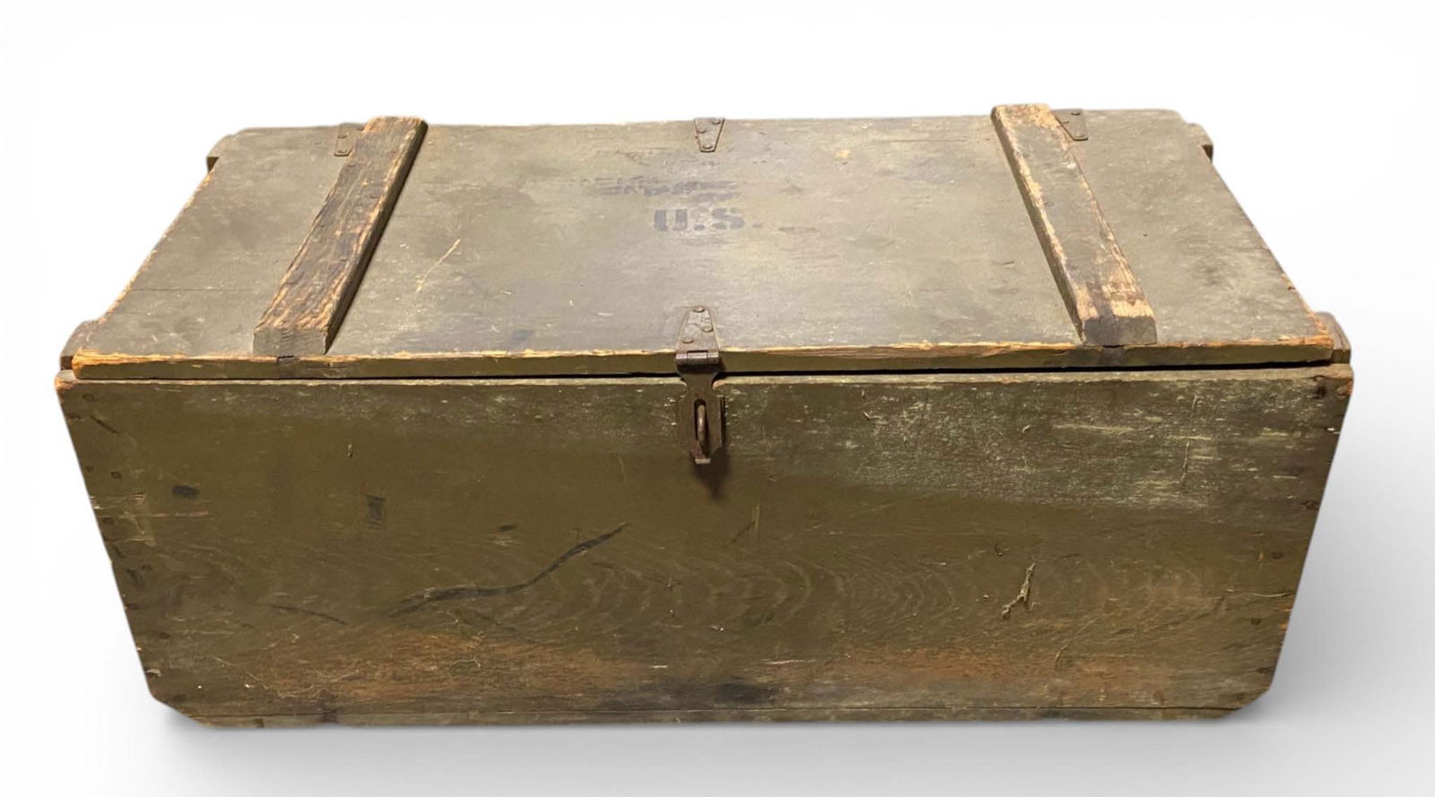 Empty Footlocker *LOCAL PICKUP ONLY*: *LOCAL PICKUP ONLY NO SHIPPING* 