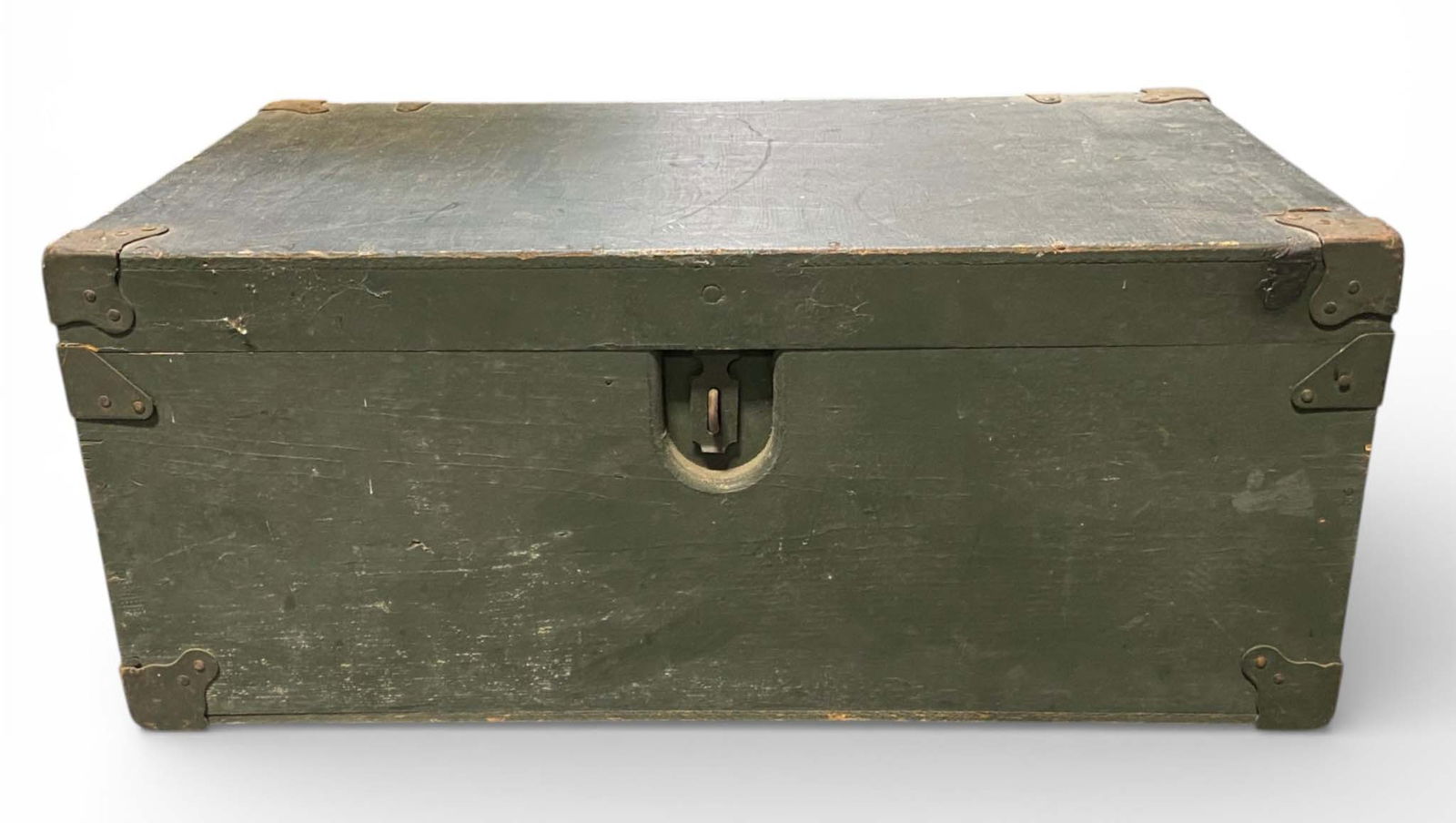 Empty Footlocker *LOCAL PICKUP ONLY*: *LOCAL PICKUP ONLY NO SHIPPING* 