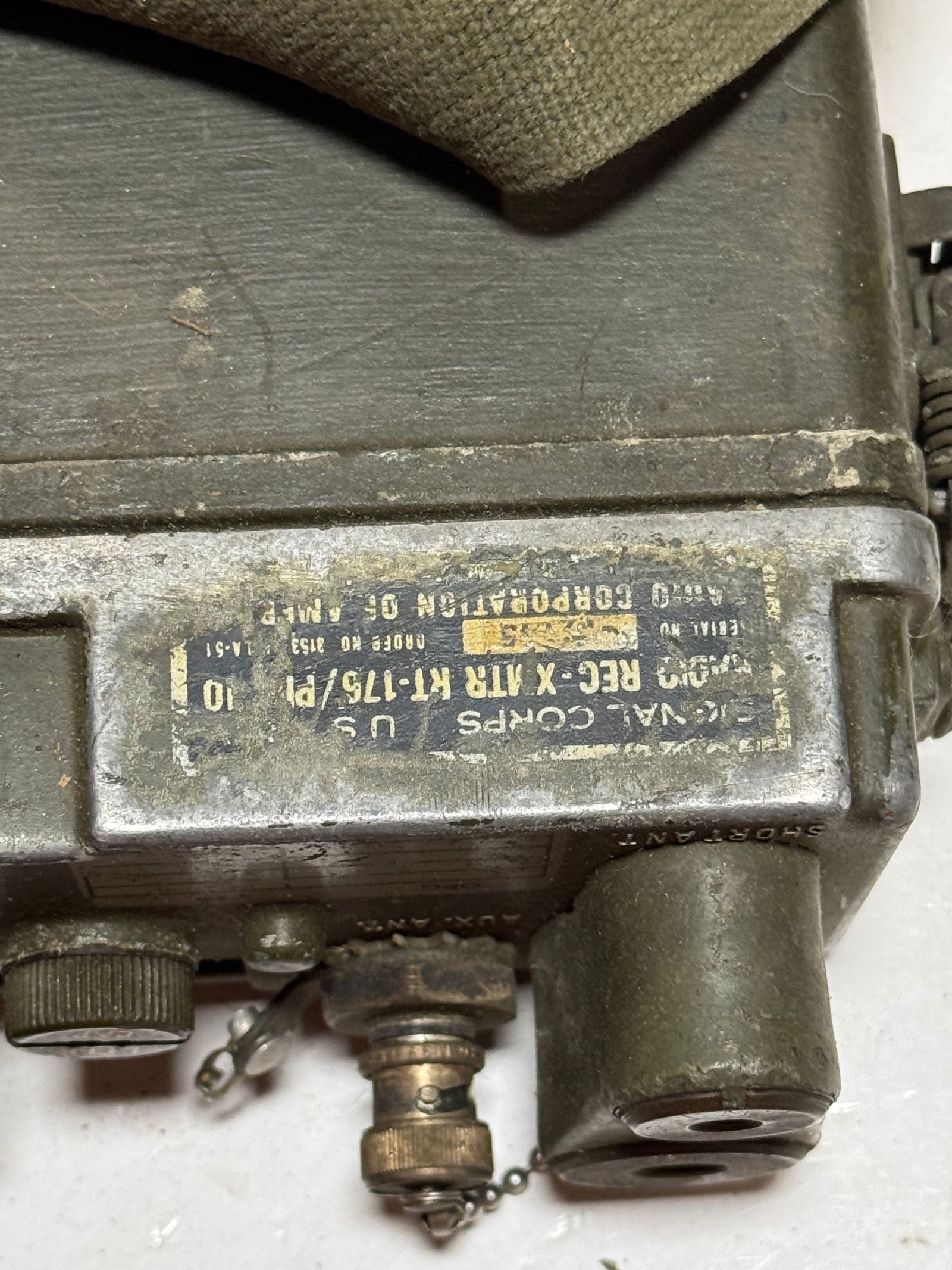 US Signal Corps AN/PRC-10 Backpack Radio, (3) Radios, and Antenna - 8
