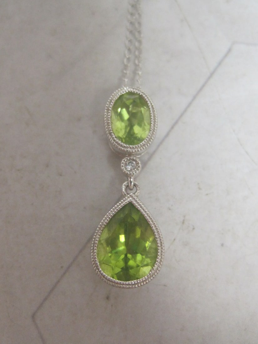 14k White Gold Peridot & Diamond Necklace - 3