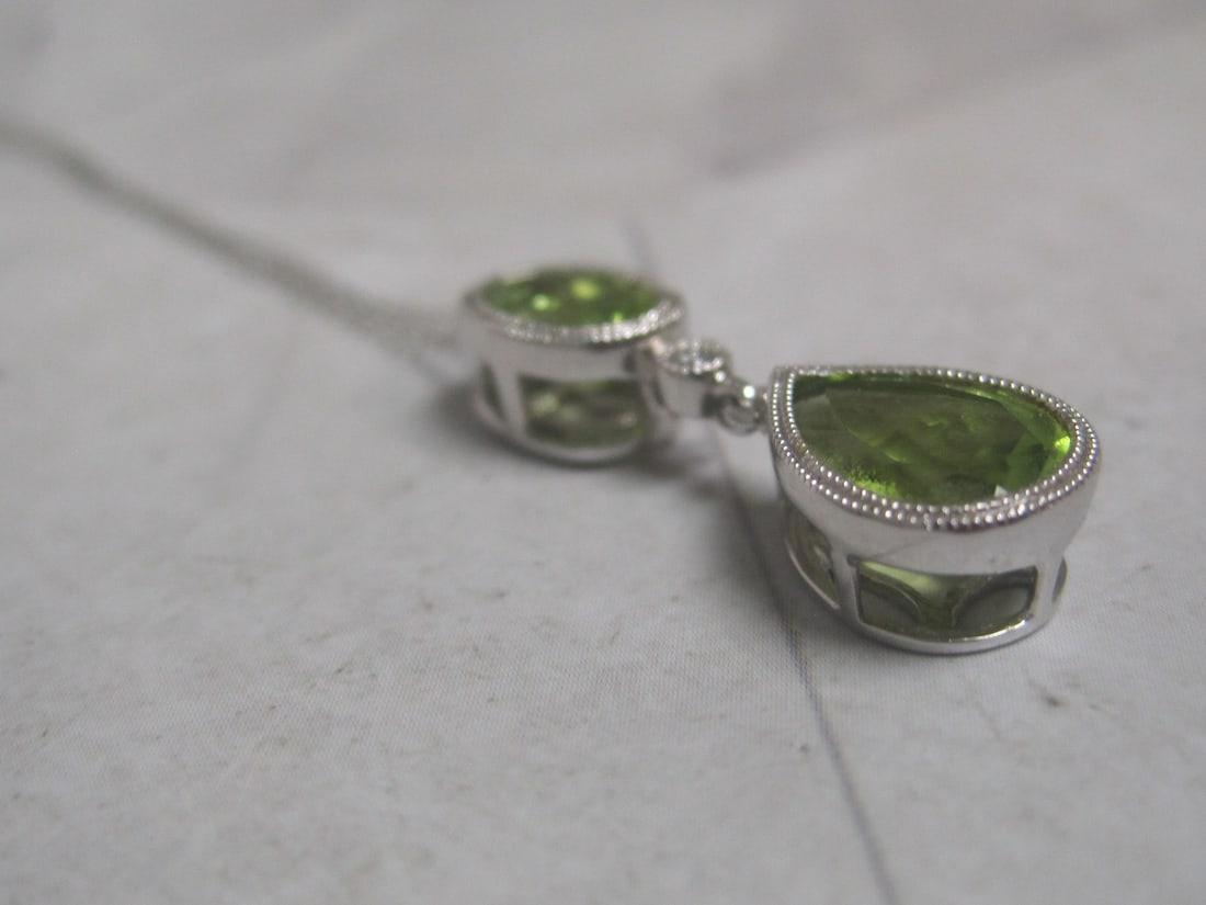 14k White Gold Peridot & Diamond Necklace - 4