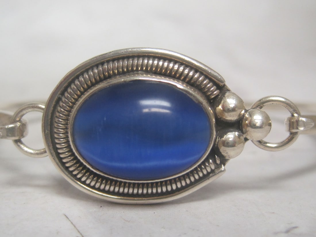 Sterling Silver Blue Cat's Eye Bracelet - 2