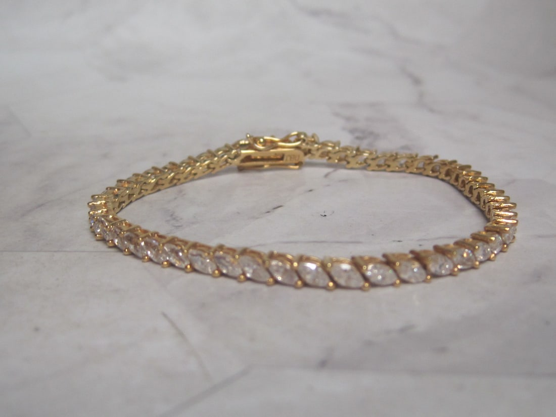 7" Sterling Silver Marquise Cut CZ Bracelet: Weighs 11.4 grams, gold vermiel 