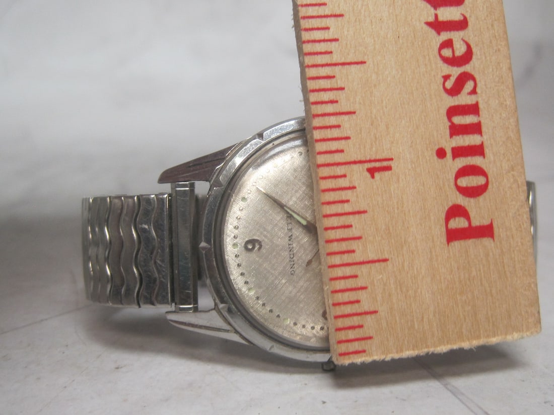 1960's Bulova 23 Jewels Men's Wristwatch - 7
