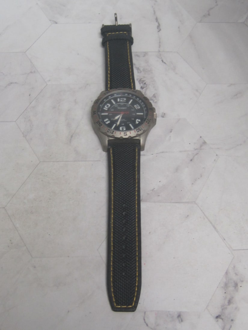 Men's Stauer Wristwatch: Estate find 
