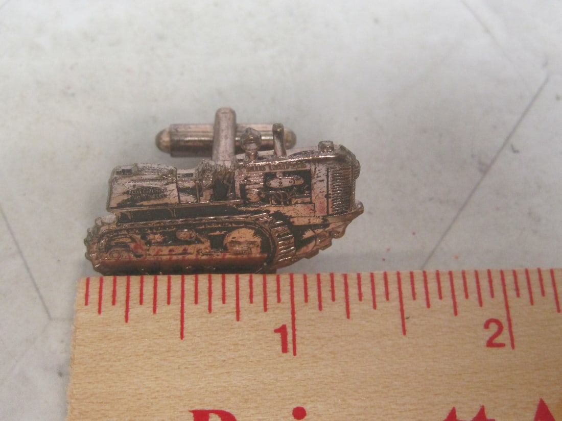 Allis Chalmers Figural Tractor Cufflinks - 4