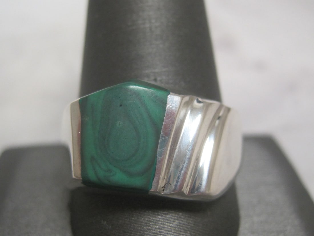 Sterling Silver Men's Malachite Ring: Weighs 10 grams, Size 12, Art deco style