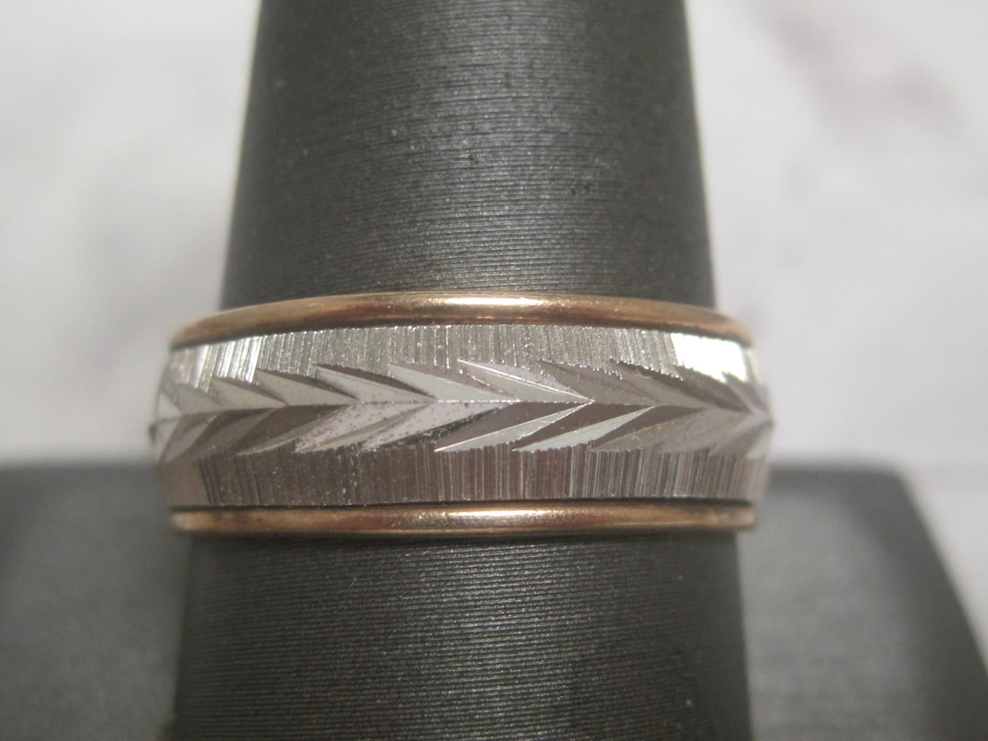Sterling Silver & 10k Gold-Filled Men's Band: Weighs 5.3 grams, Size 11, Unused