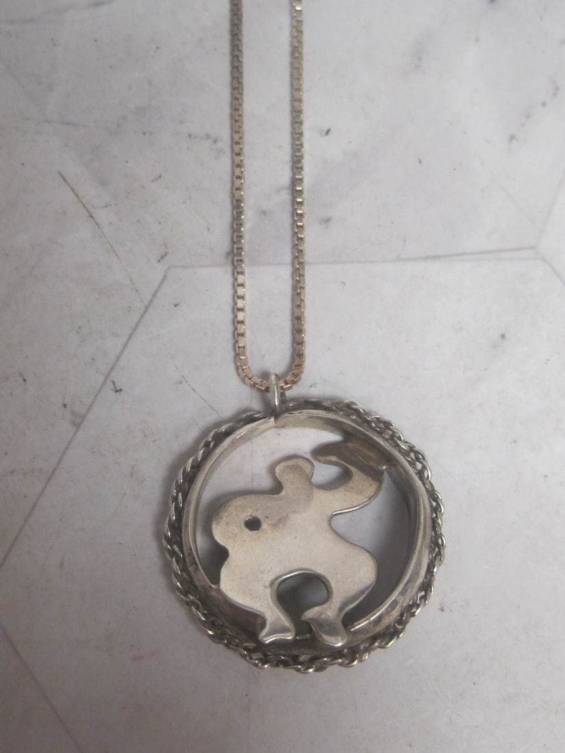 Sterling Silver Pendant & Chain (1 of 7)