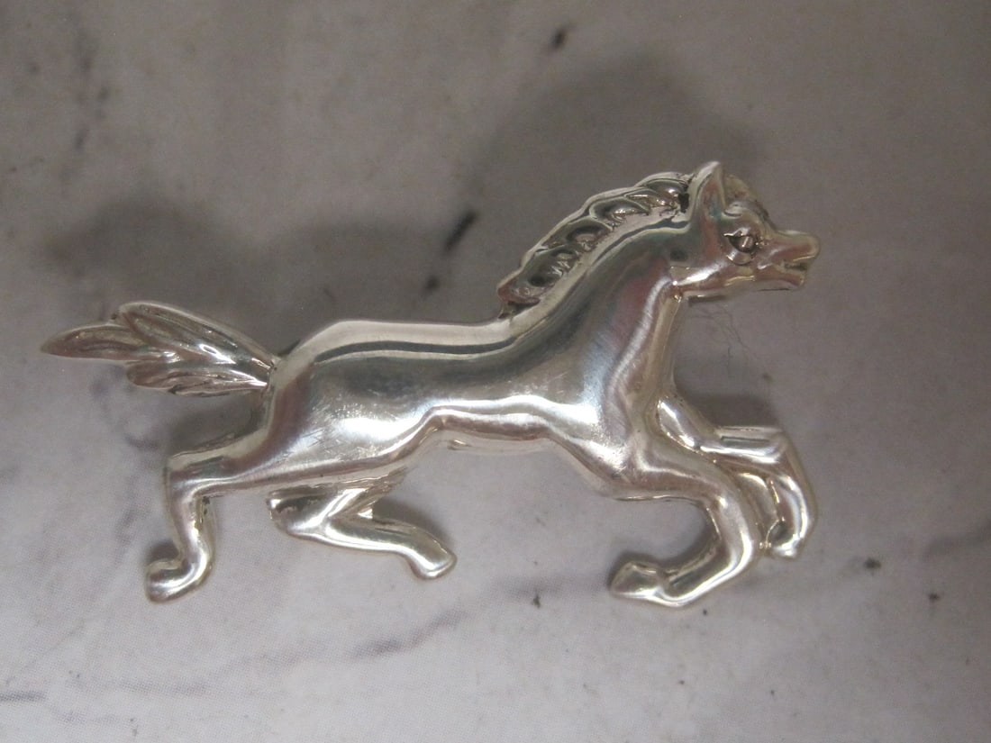 Sterling Silver Figural Horse Pin: Weighs 3 grams, Running stallion 