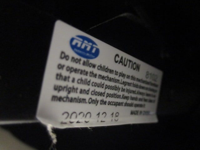 Lift Chair Recliner w/Remote - 4