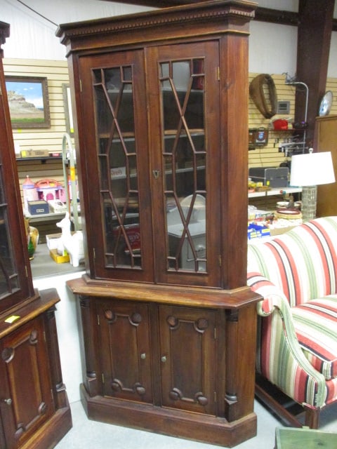 Corner Wood Cabinet: 2 Piece (Overall Size-40 x 20 x 77 