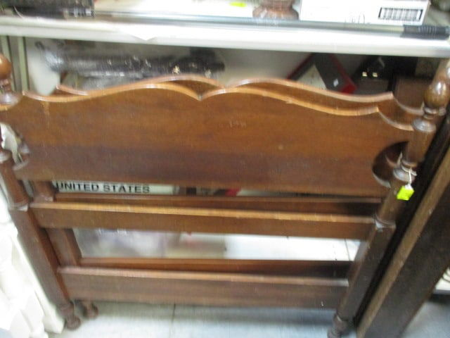 Wood (PR) Twin Beds w/Wood Rails - 9