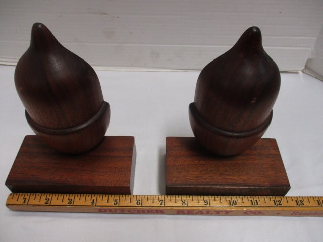 Wood Acorn (PR) Bookends - 11