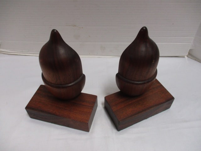 Wood Acorn (PR) Bookends - 3