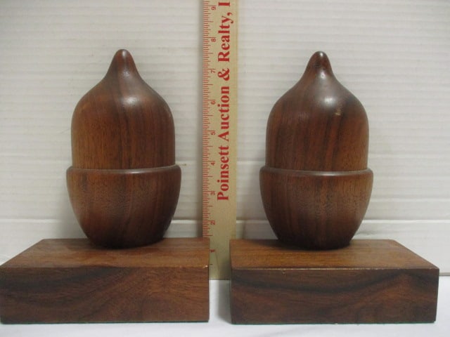 Wood Acorn (PR) Bookends - 9
