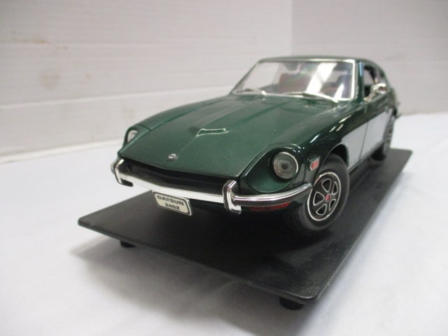 Green Datsun 240Z Die Cast Car on Stand - 3